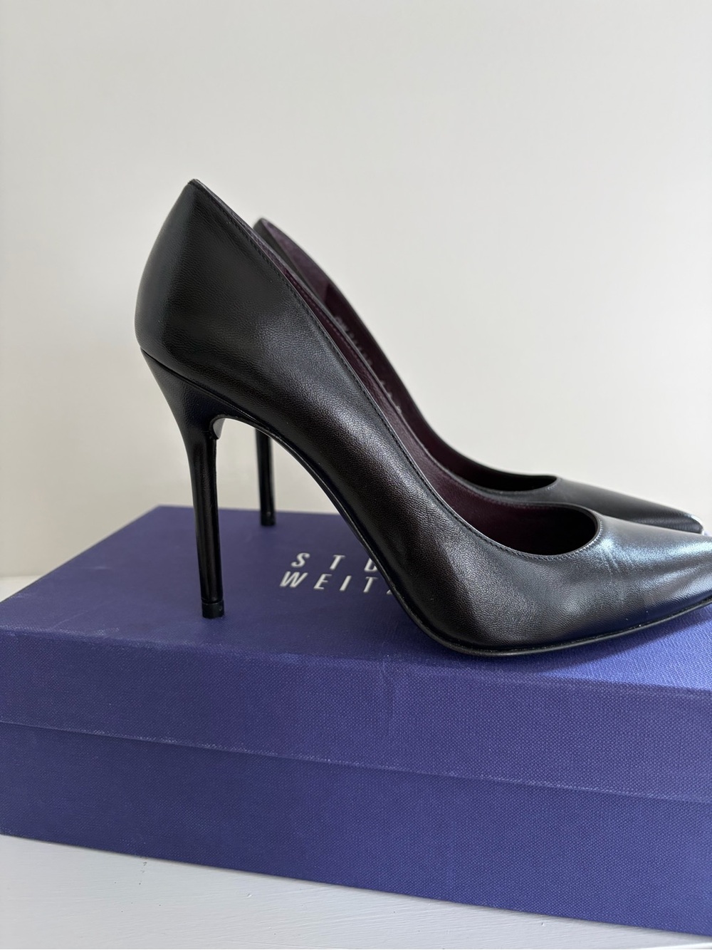 Stuart Weitzman Black Leather Pointed-Toe Stiletto Pumps